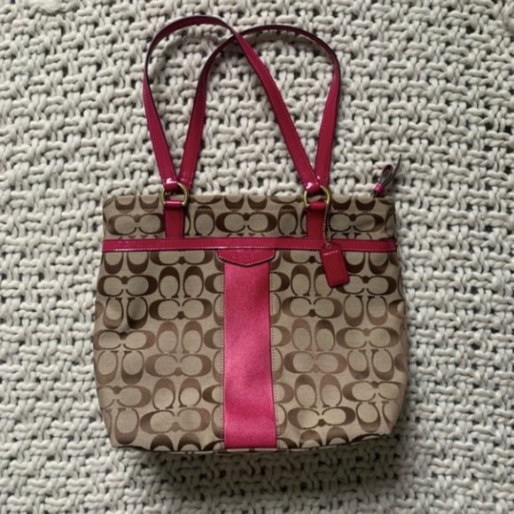 Coach Handbags - Coach Monogram Handbag